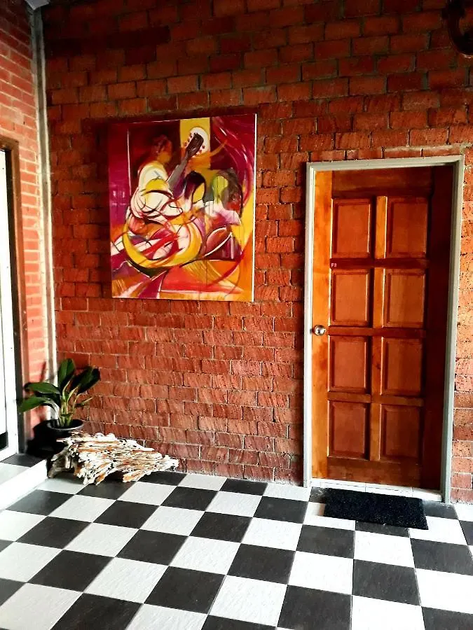 Hostel Hana'S Dorm Padang Mat Sirat